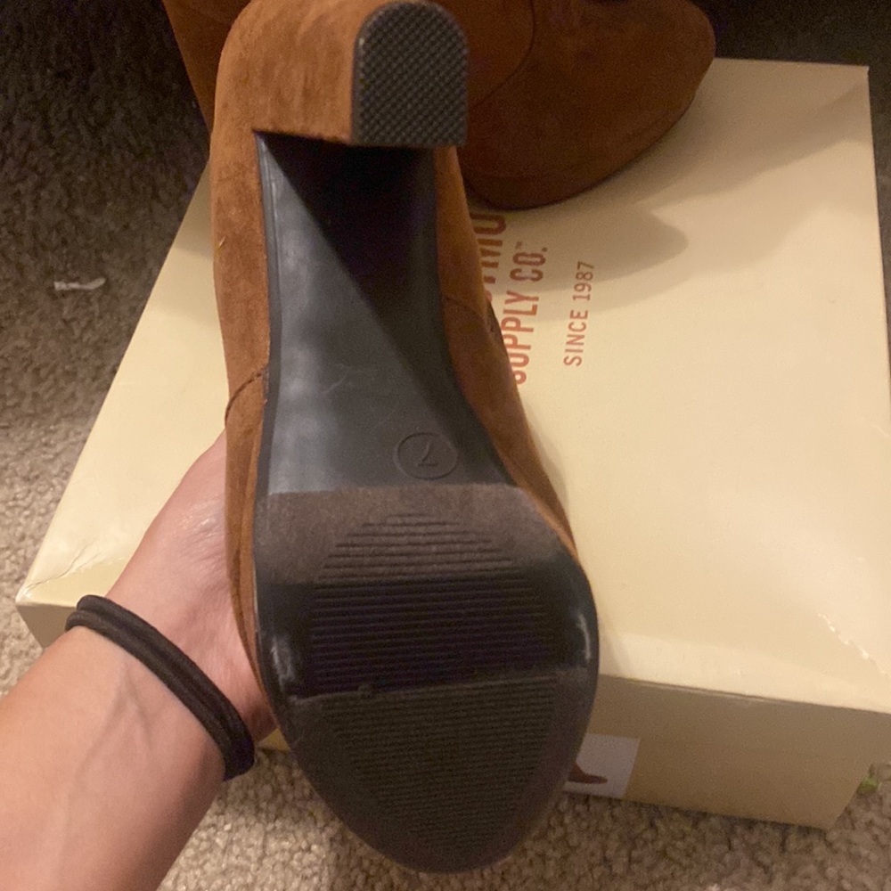 Boots - Picture 2 of 3